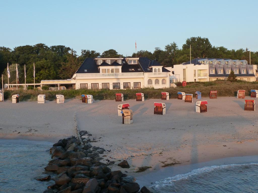 Hotel Seeschloesschen Hohwacht Bagian luar foto