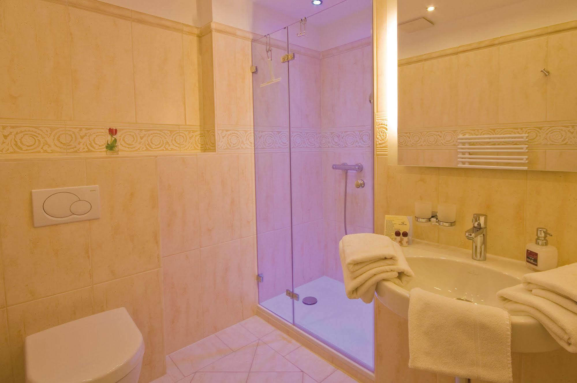 Hotel Seeschloesschen Hohwacht Bagian luar foto