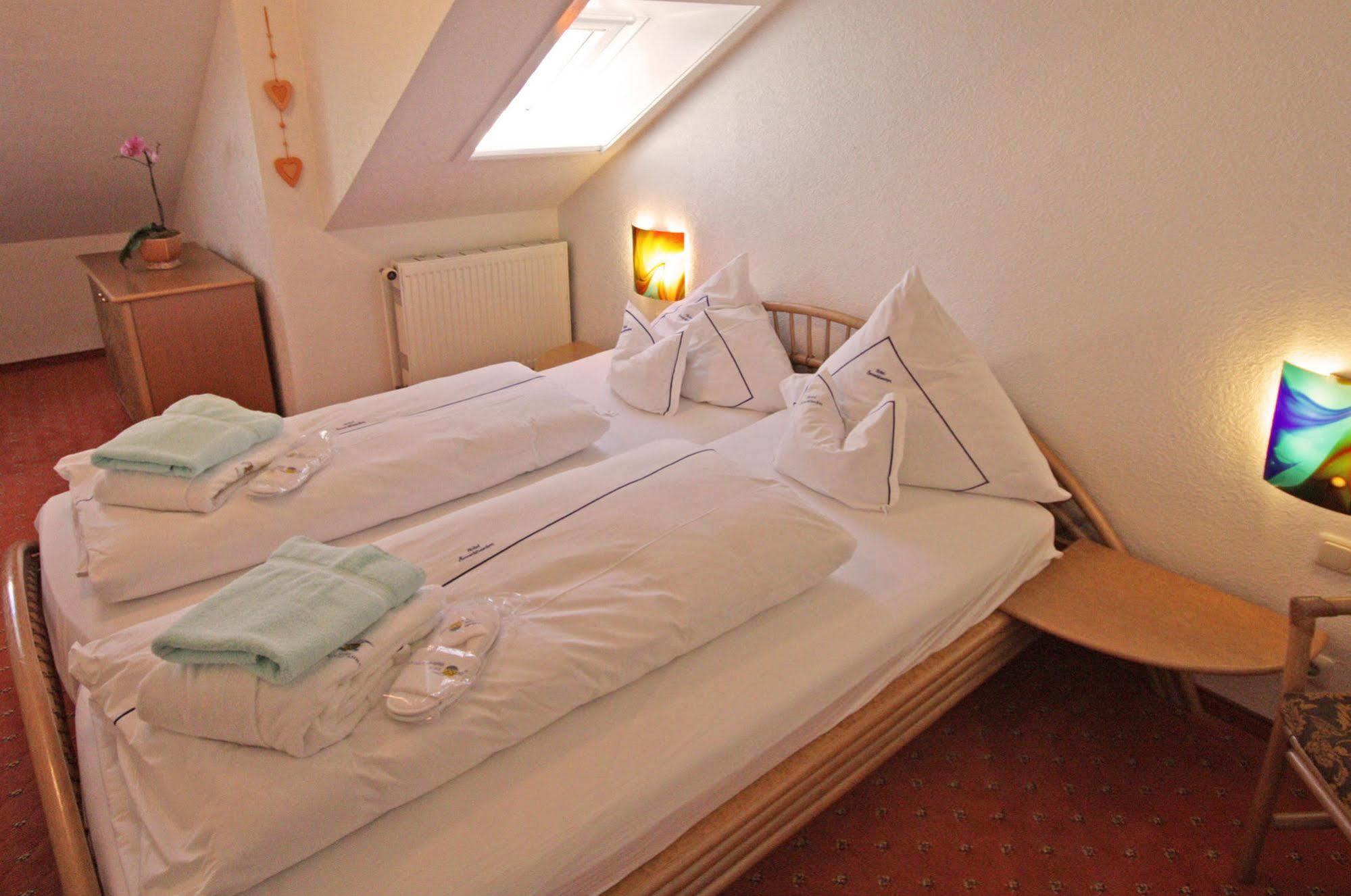 Hotel Seeschloesschen Hohwacht Bagian luar foto